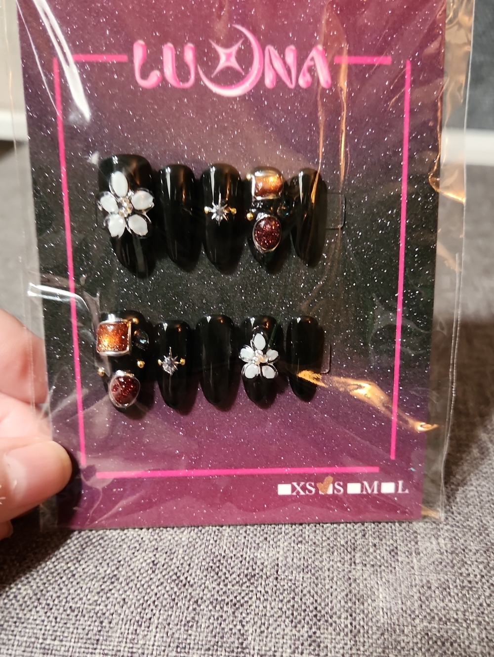 Gloss Black Press On Nails. Size Small